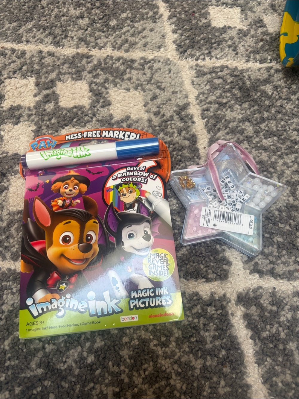 Paw Patrol Imagine Ink Magic Ink Pictures Activity Book and jewelry kit